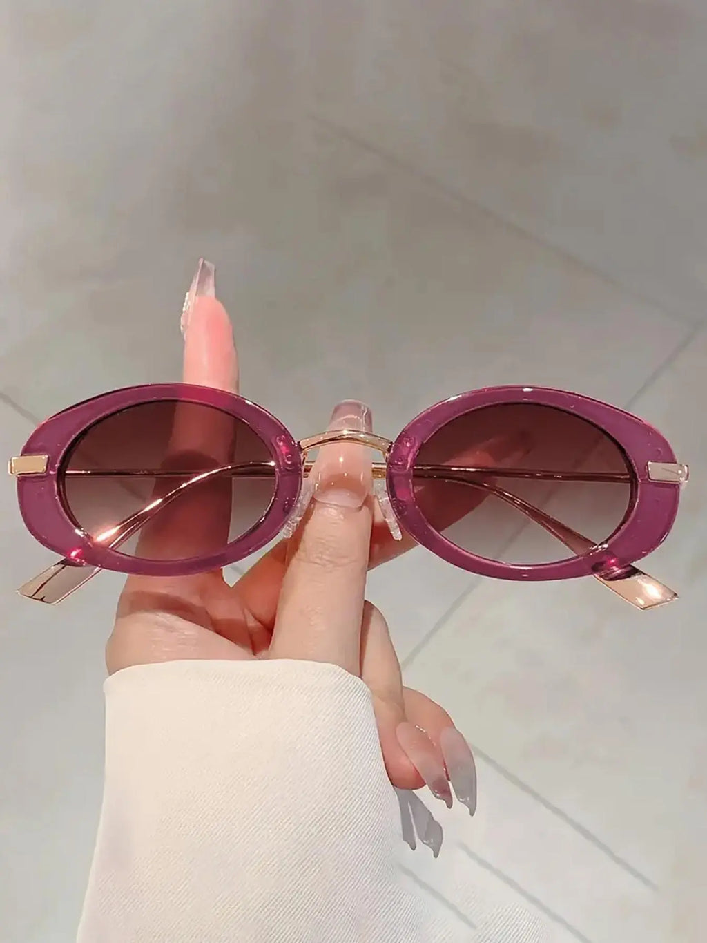 Women's Stylish Oval Frame Sunglasses