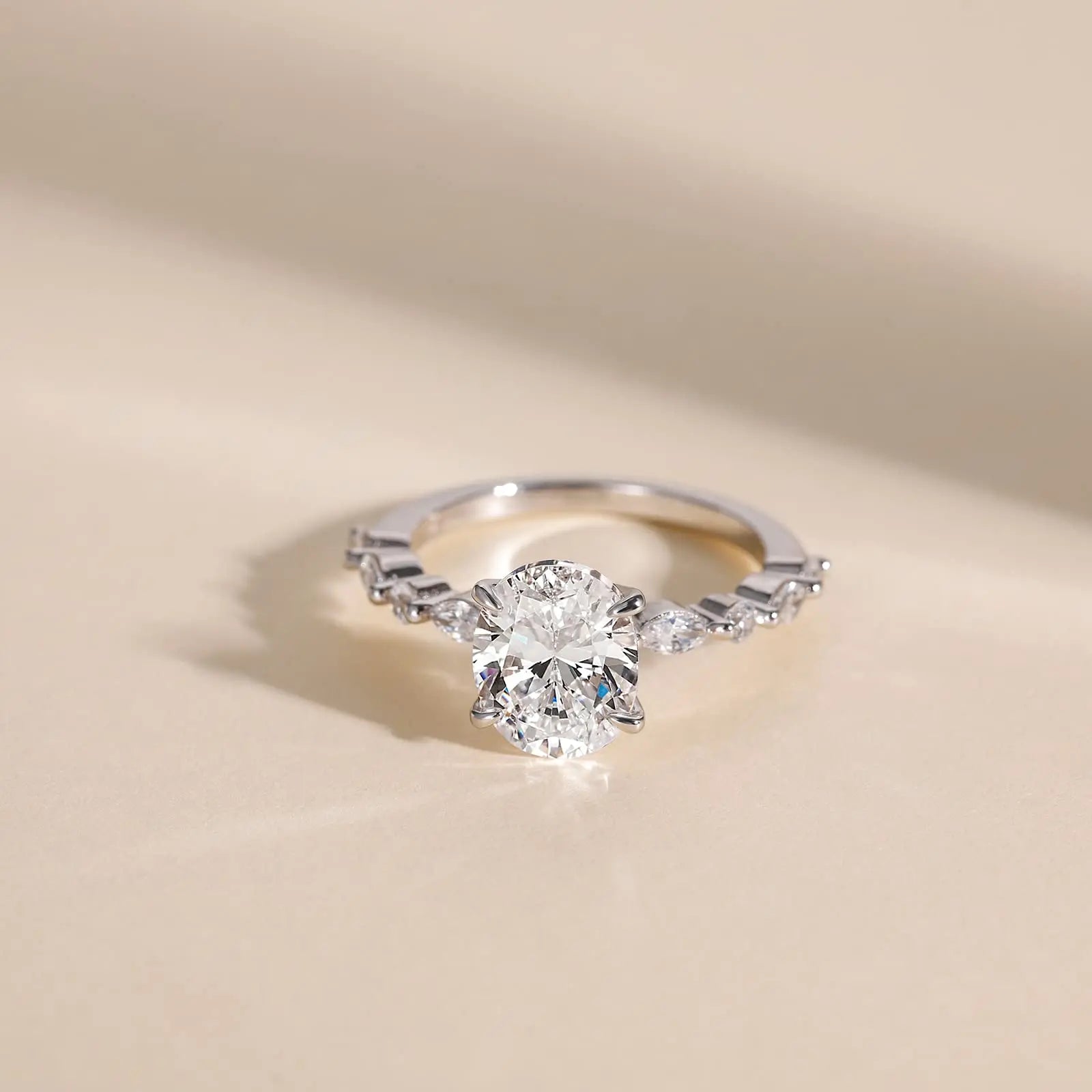 EAMTI 3 CT Oval Cut Cubic Zirconia Engagement Ring in 925 Sterling Silver with Halo Design for Women
