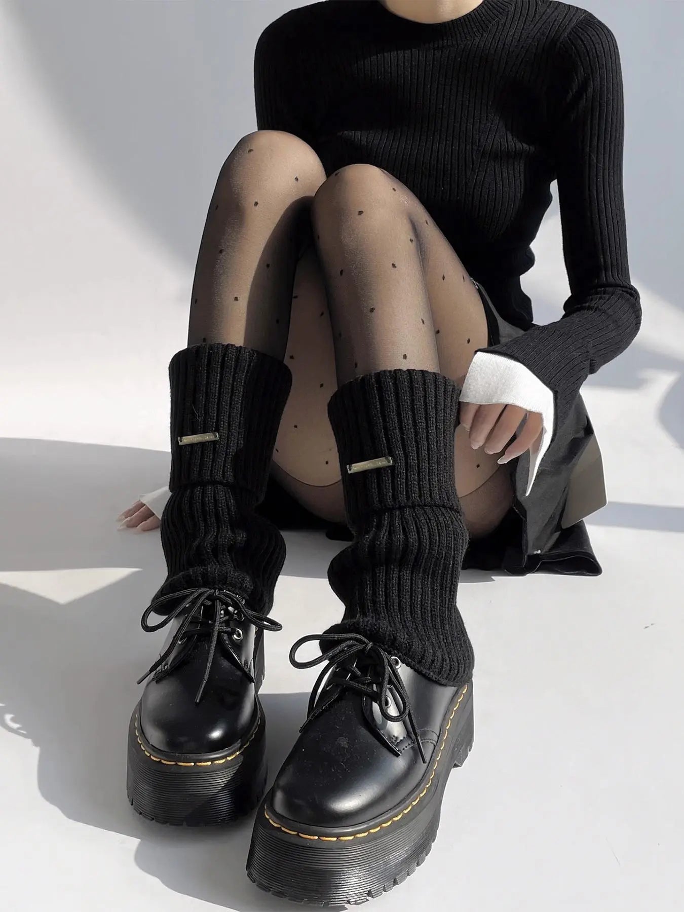 Women's Minimalist Solid Color Leg Warmers with Metal Label Detail