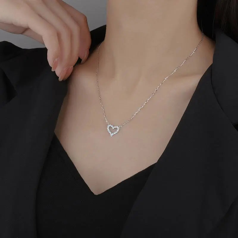 925 Sterling Silver Heart-Shaped Cubic Zirconia Pendant Necklace