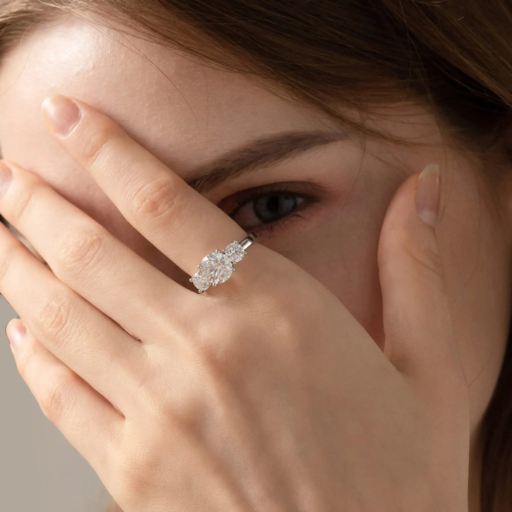Elegant Three-Stone Moissanite Ring in 925 Sterling Silver for Anniversary, Wedding, or Engagement - Perfect Gift for Valentine's Day