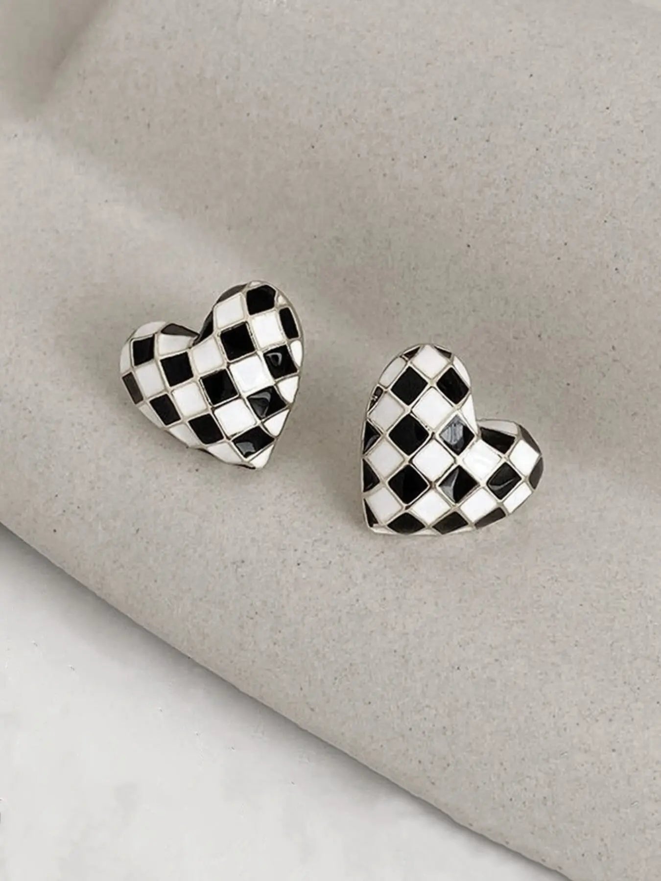 Checkerboard Heart-Shaped Enamel Stud Earrings