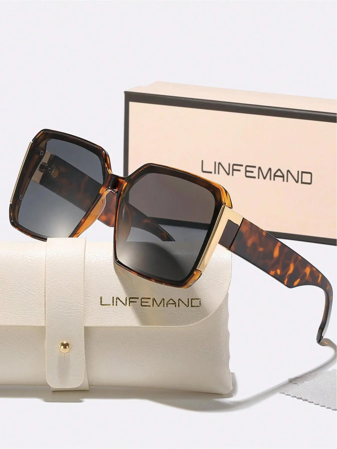 Unisex Fashionable Tinted Lens Sunglasses