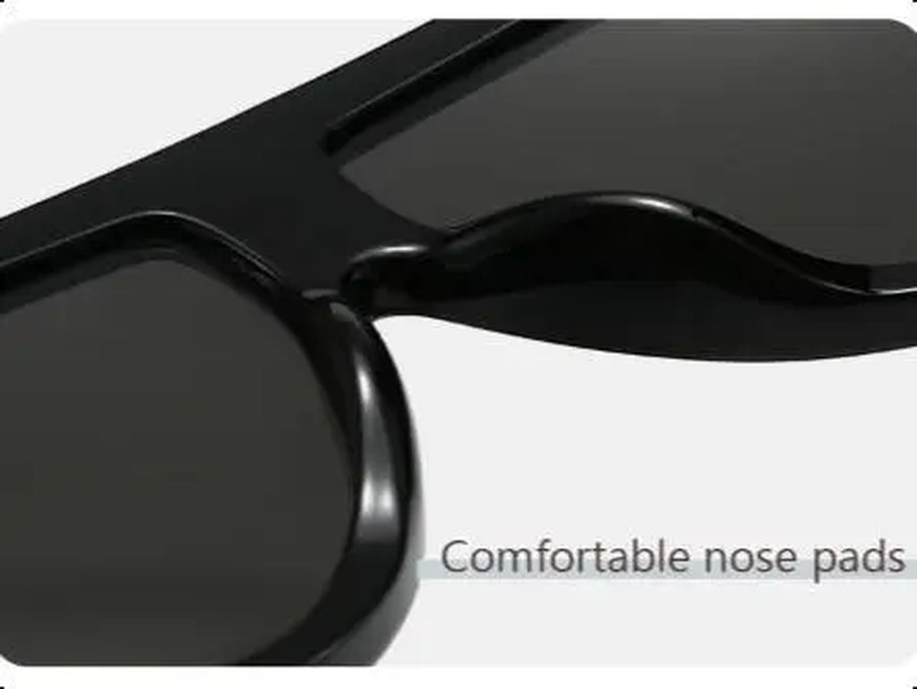 Retro-Inspired Oversized Sunglasses