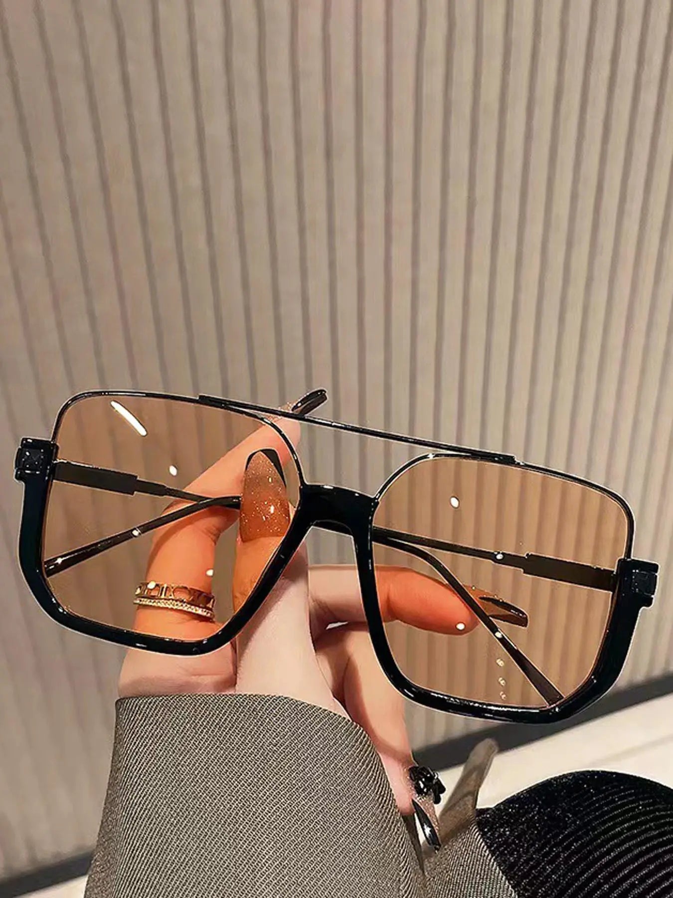 Unisex Aviator Sunglasses with Tinted Lenses