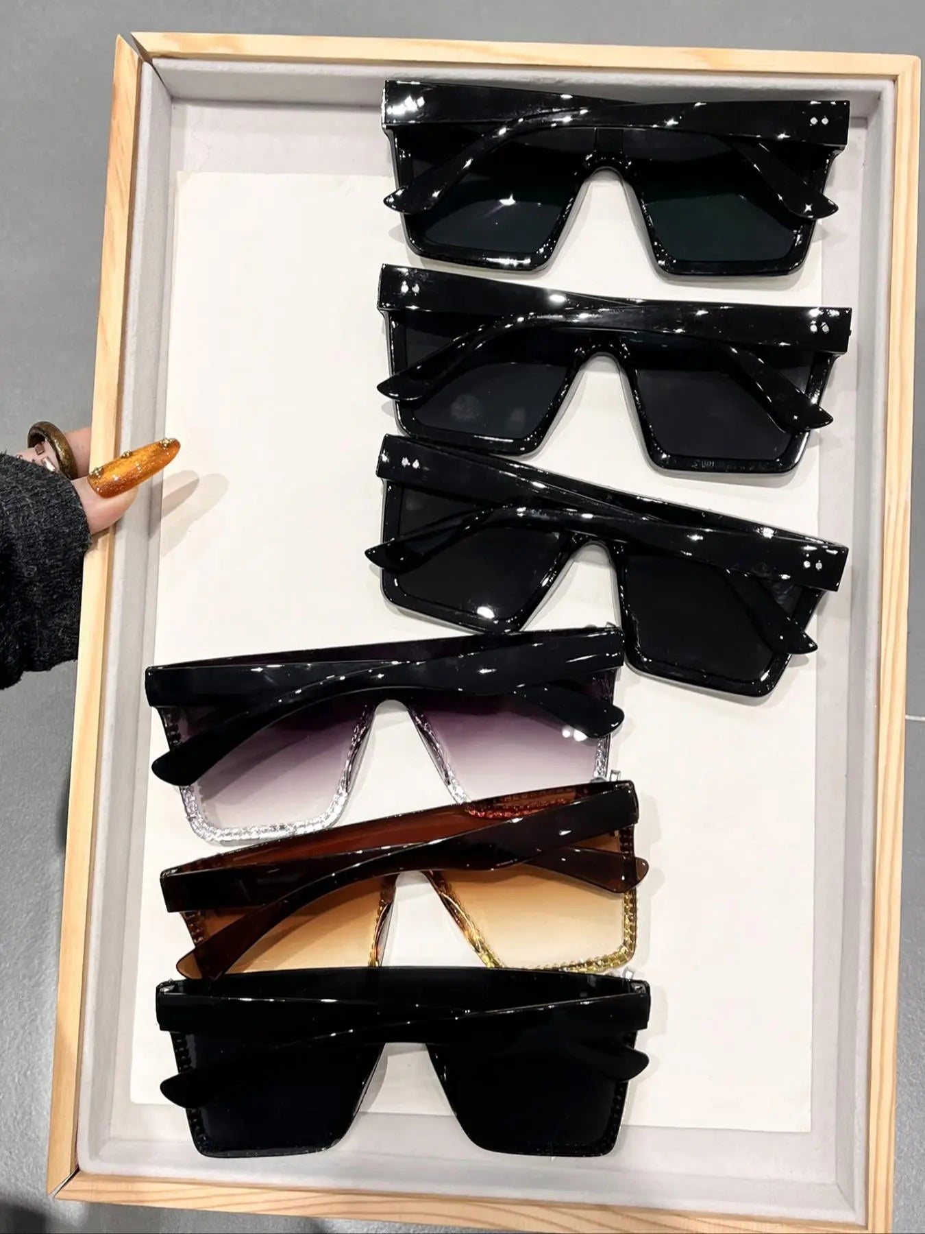 Unisex Fashionable Flat Top Sunglasses